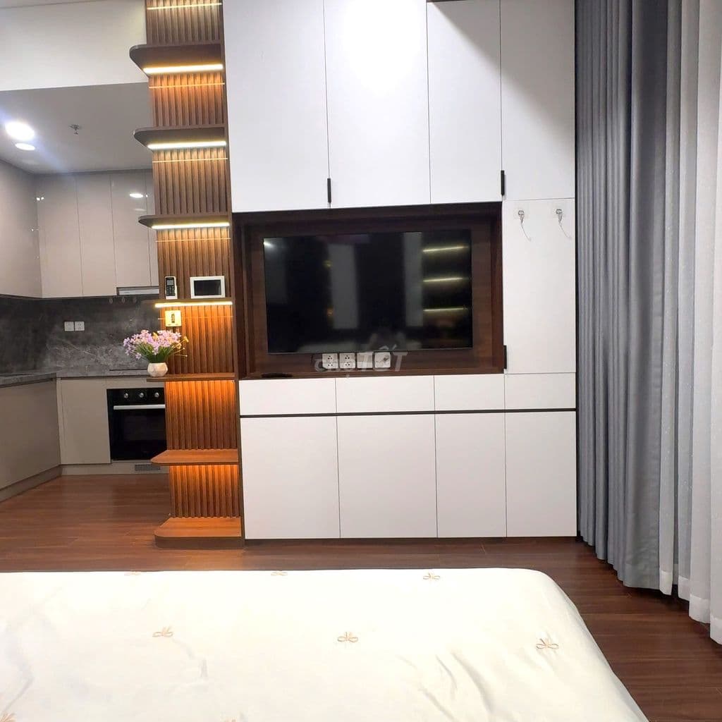 Cần bán studio góc đẹp gấp hàng nét