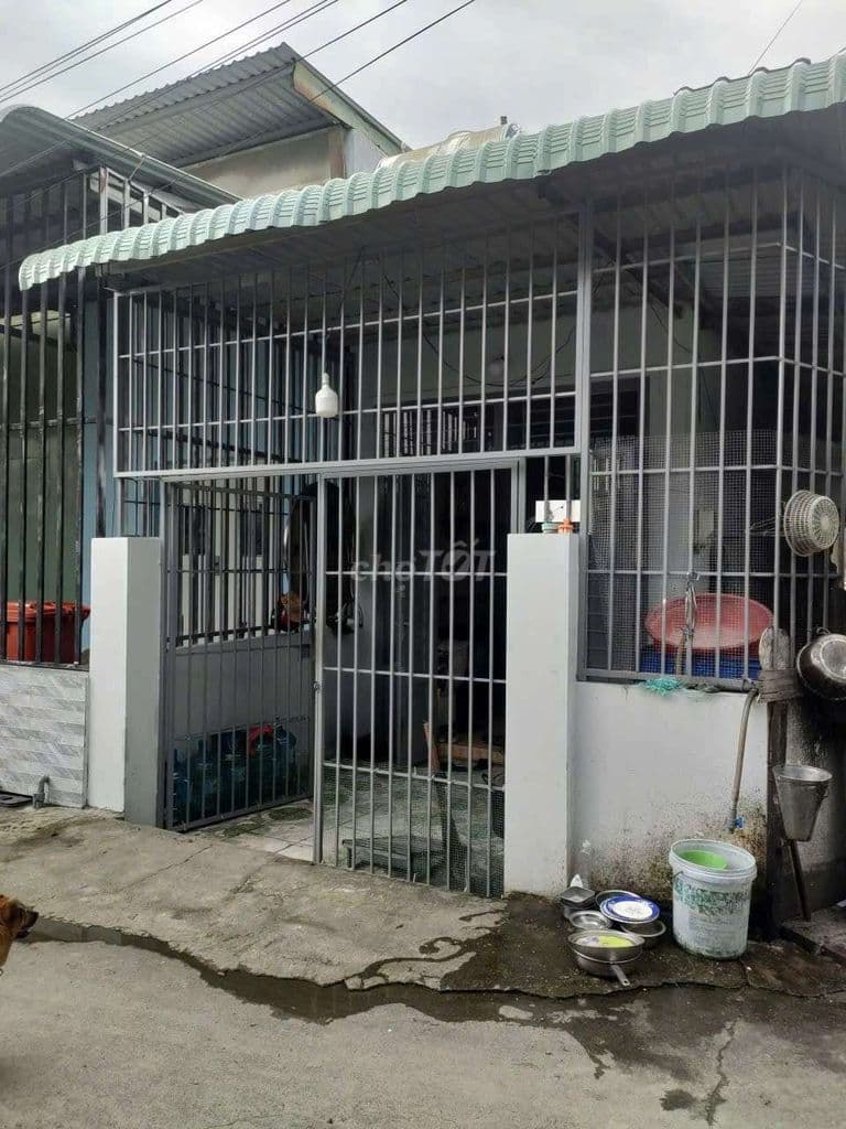 Bán nhà hẻm xe tải cach Bùi Công Trừng 200m