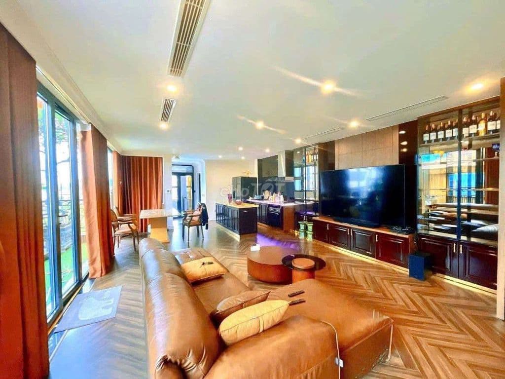 mặt phố Nguyễn Đình Chiểu 104 Tỷ 105m2 8 Tầng mặt tiền 9m Hai Bà