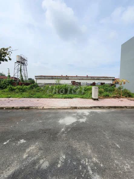 BÁN GẤP LÔ ĐẤT Ở BÌNH CHÁNH_ 228,9 M2 GIÁ 1TY750