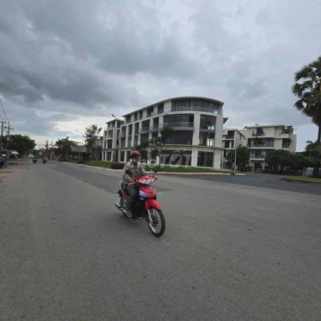 Bán 3 lô đất gần Villa Park Bưng Ông thoàn, Liên Phường Quận 9 4,03 tỷ