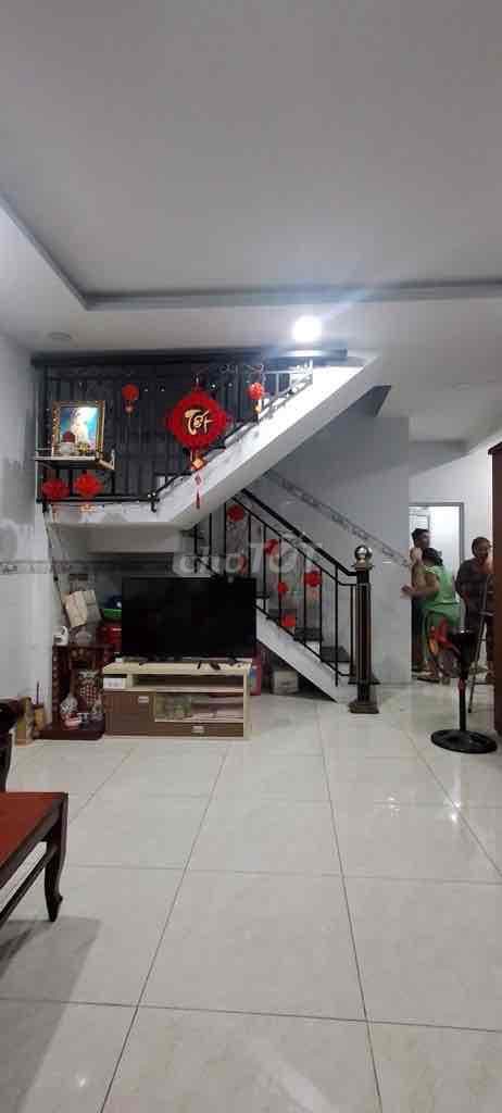 Nhà mặt tiền đường số 1 Long Trường, gần chợ trường giá siêu tốt 3,2tỷ