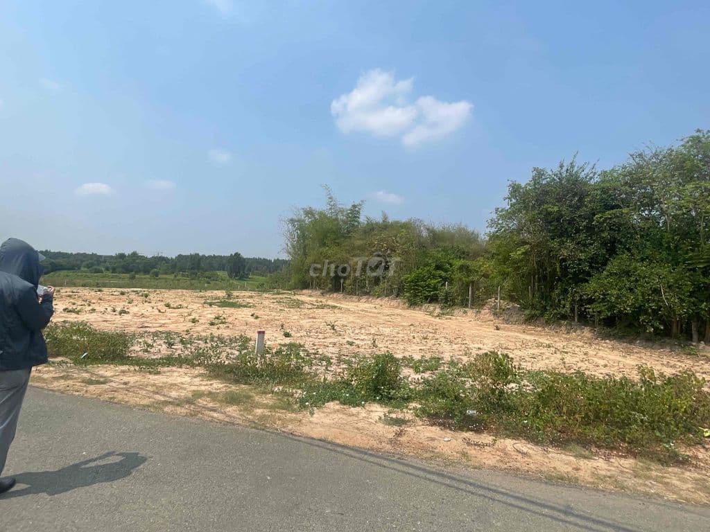 Đất vườn hỗ trợ lên thổ cư , 642m2 , sô sẵn , giá 2tỷ1 - Ảnh 2