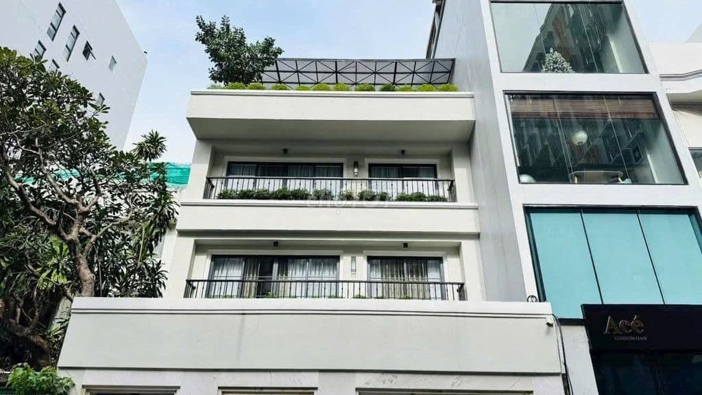 Ngộp, Bán gấp nhà Tân Bình, 6x12, hẻm 5m, 4PN 4Wc, 2 lầu, 8,2 tỷ TL