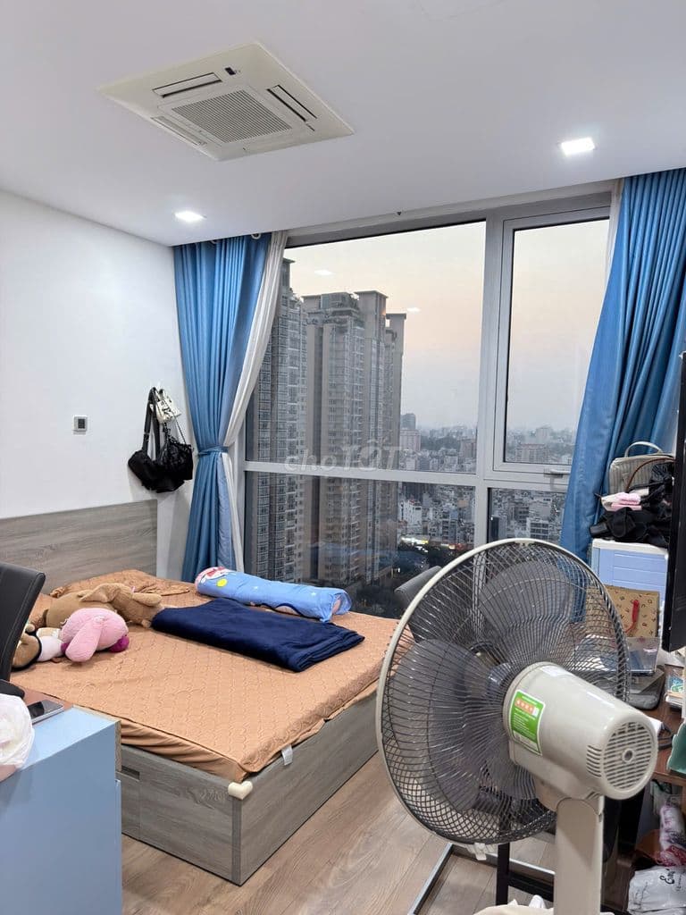 Bán gấp 2 PN Vinhomes Central Park, Full nội thất view thoáng đẹp - Ảnh 3