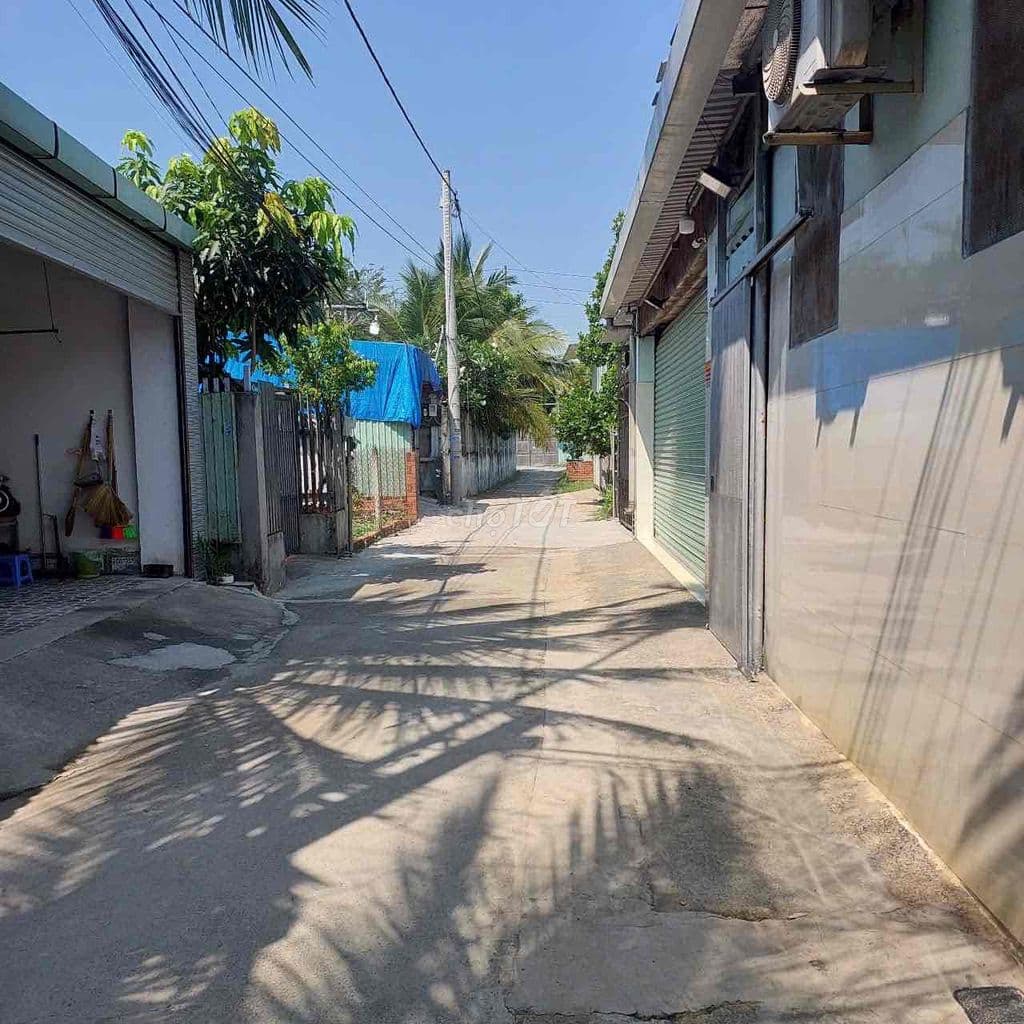 đất 200m2 gần ngã tư ga sổ Hồng chính chủ - Ảnh 2