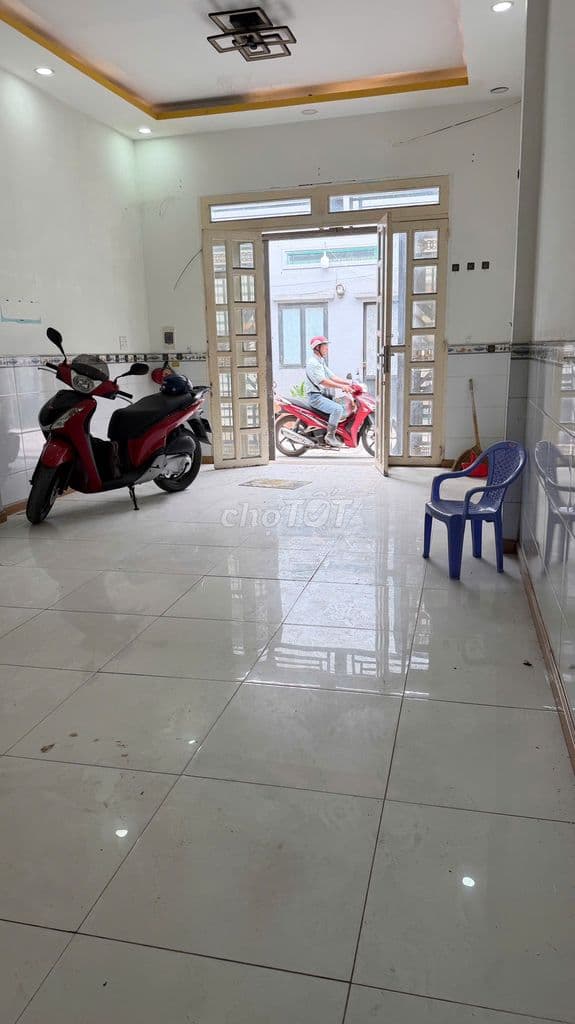 NHÀ ĐƯỜNG BÌNH THÀNH - BÌNH TÂN 64M2 - (4M2 x 16M2), HẺM 6M CHỈ 2.8 TỶ - Ảnh 2