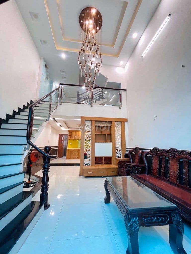 NHÀ ĐẸP Ở NGAY CẠNH VINCOM PHAN VĂN TRỊ - 60M2, 4 TẦNG, 4PN- HƠN 6,6TY