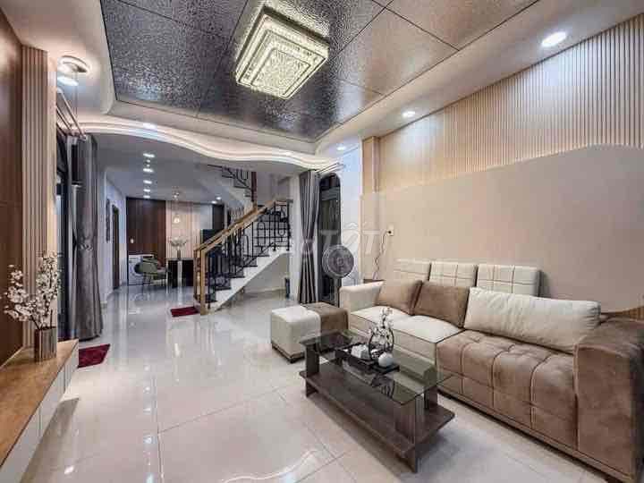 NHÀ ĐẸP 60m2-2 TẦNG-4PN-FULL NỘI THẤT-GIÁP Q1 - Ảnh 3