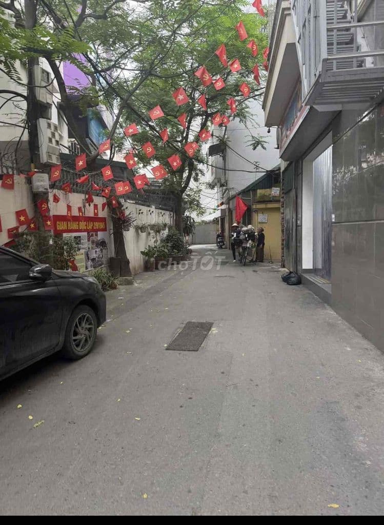 HẠ CHÀO TIỀN TỶ! LÔ GÓC XUÂN LA – Ô TÔ ĐỖ CỬA – THANG MÁY – NHỈNH - Ảnh 2