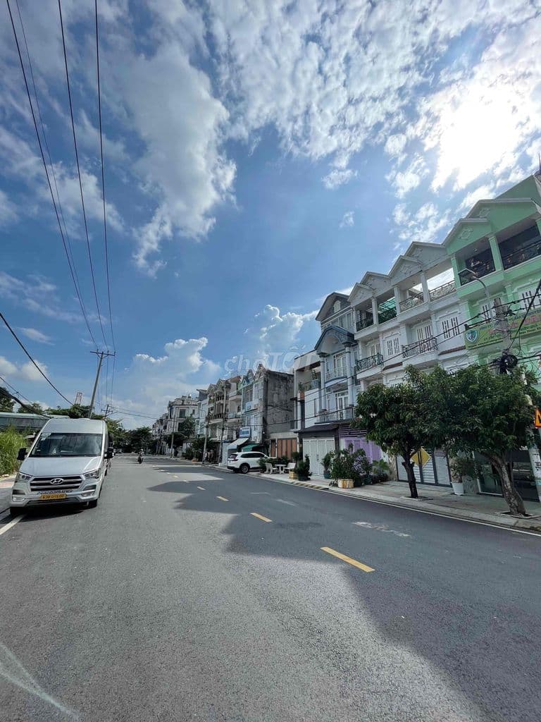 LÔ ĐẤT KHU TRUNG TÂM THỊ TRẤN - ĐƯỜNG RỘNG 20M 1979 HUỲNH TẤN PHÁT - Ảnh 3