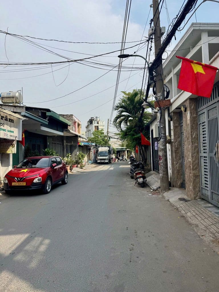 ❌❌60M2, BÁN GẤP NHÀ 3 TẦNG, HẺM XE HƠI 6M, NGUYỄN VĂN KHỐI, P8 GV, 6 T