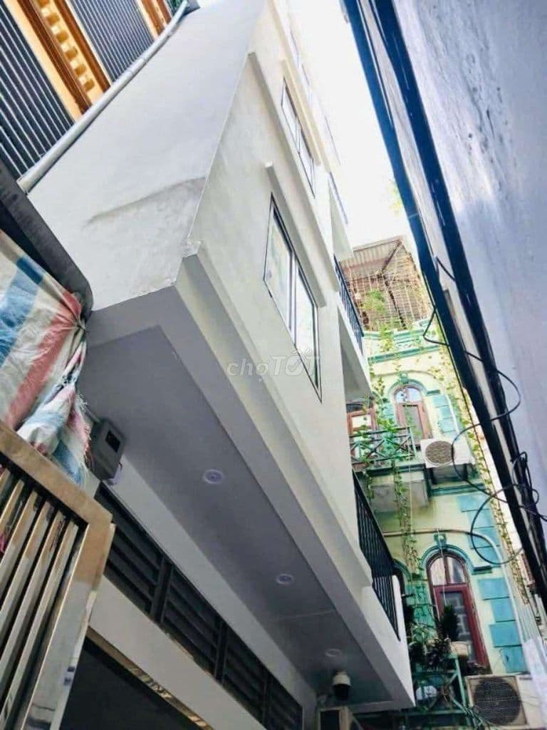 Nhà dòng tiền sẵn khách thuê tại đường Láng 65m2*5T giá chỉ 11,5 tỷ