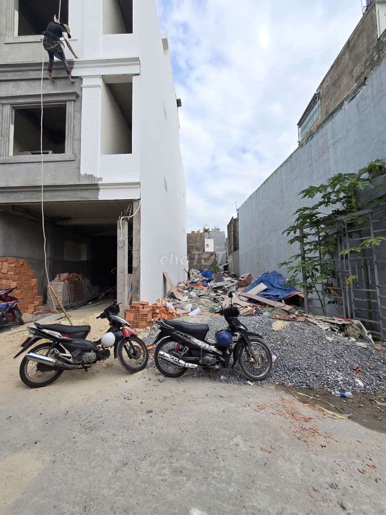 Bán đất 5,1 x 27 hẻm 6m 1/ Trần Thị Hè, full thổ cư, không lộ giới