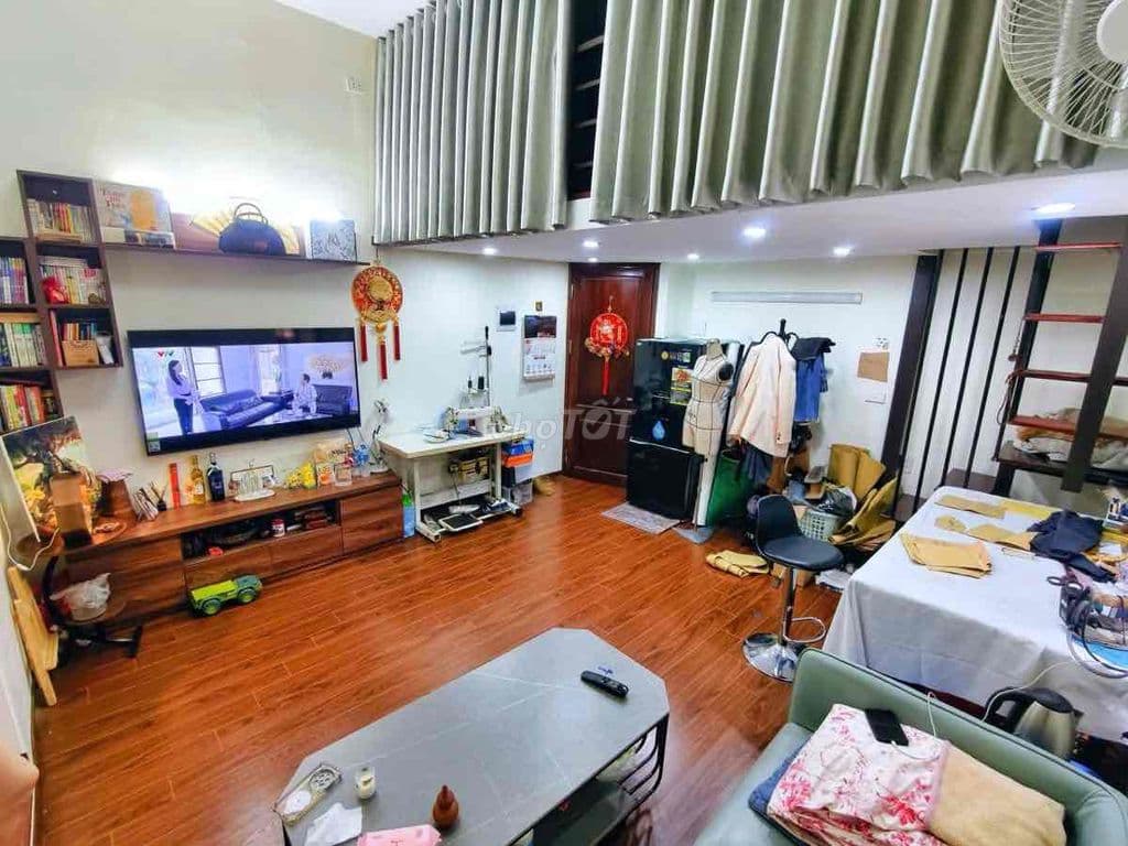 TẬP THỂ TẦNG 2 LÊ QUÝ ĐÔN - HAI BÀ TRƯNG, 2 NGỦ, WC KHÉP KÍN, THOÁNG S