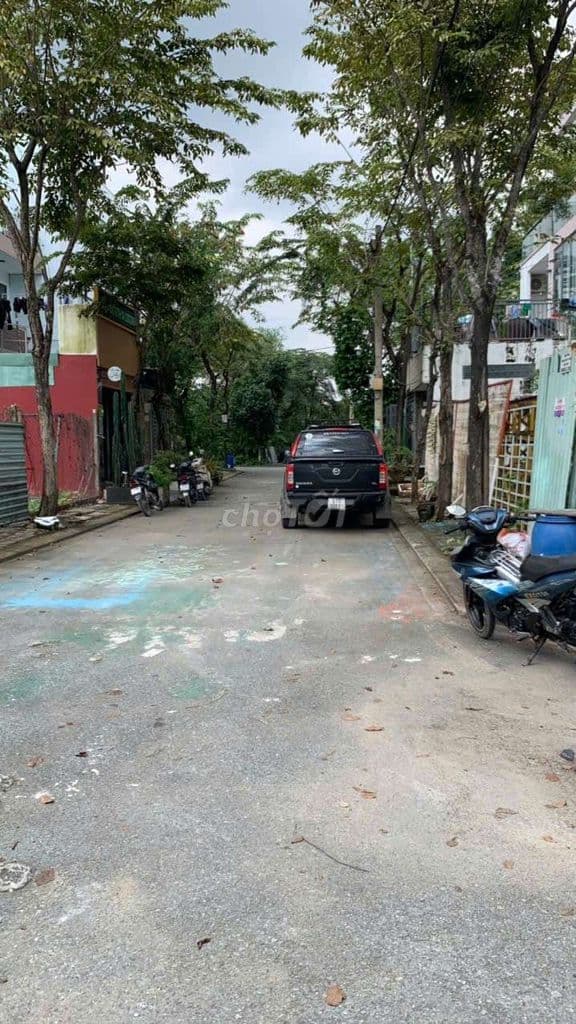 BÁN LÔ HẺM 230 ĐƯỜNG LÒ LU. Q9