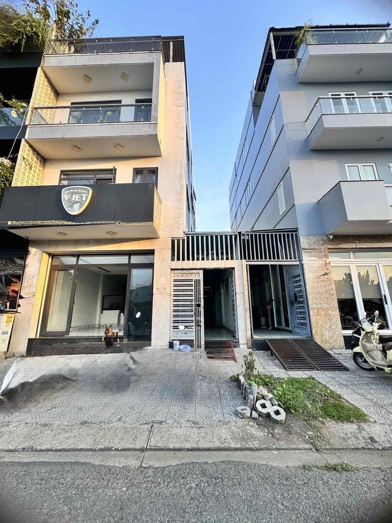 Bán nhà mặt tiền đường Đào Trí Quận 7, 128m, 4 tầng, 5PN. - Ảnh 2