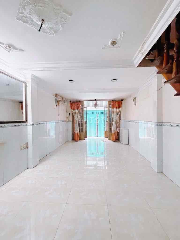 Bán nhà Đ.Xóm chiếu, ngang 3.5m nở hậu Cách 5 căn ra MT xe hơi, - Ảnh 3