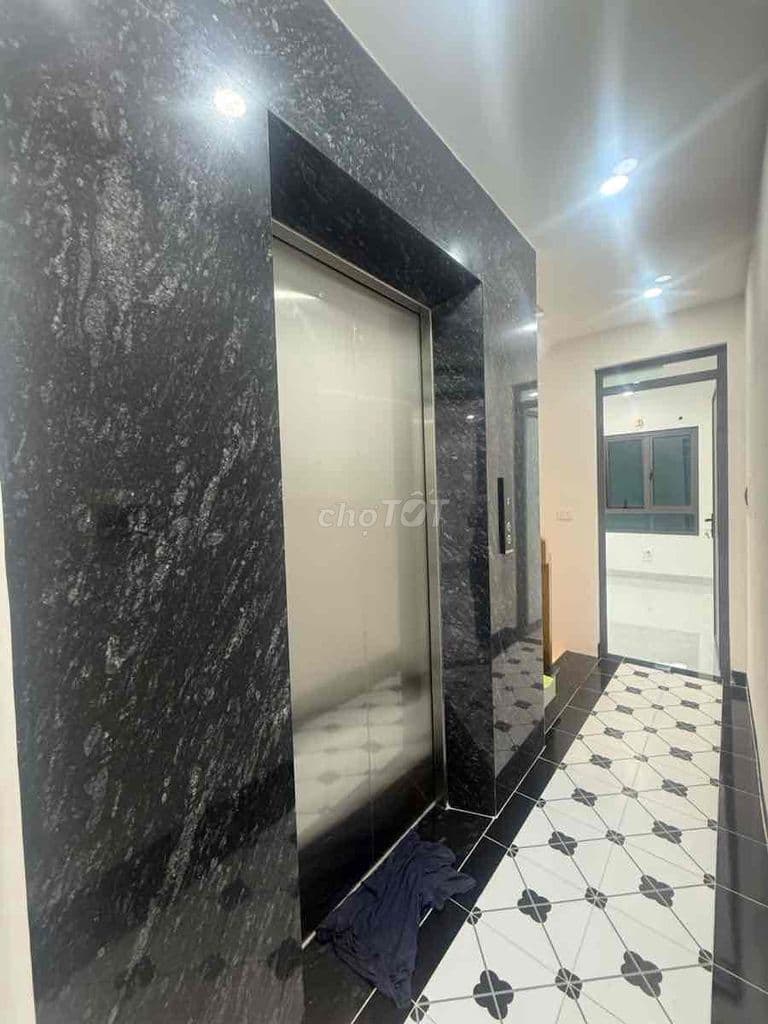 Bán nhà mới phố Khâm Thiên 6 tầng, thang máy, 2 thoáng, 7 ngủ - Ảnh 2