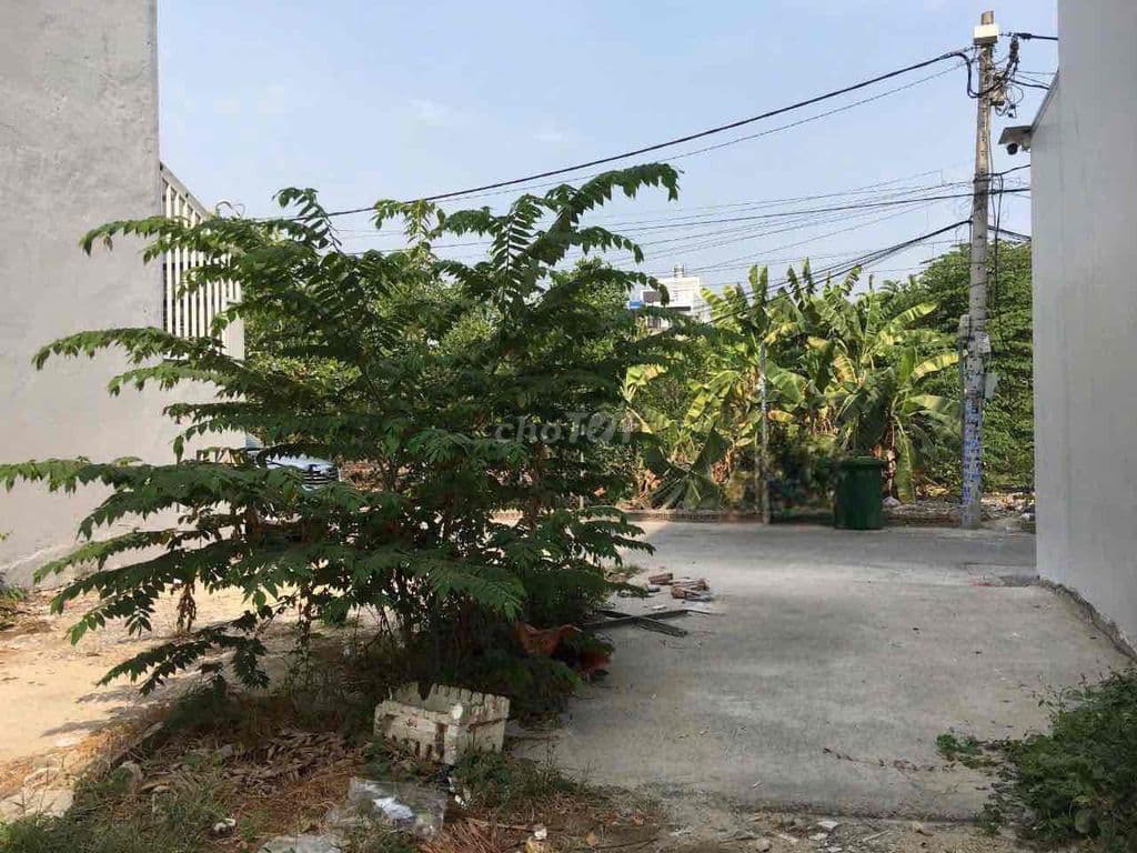 Đất Tô Ngọc Vân- đường thông xe tải-