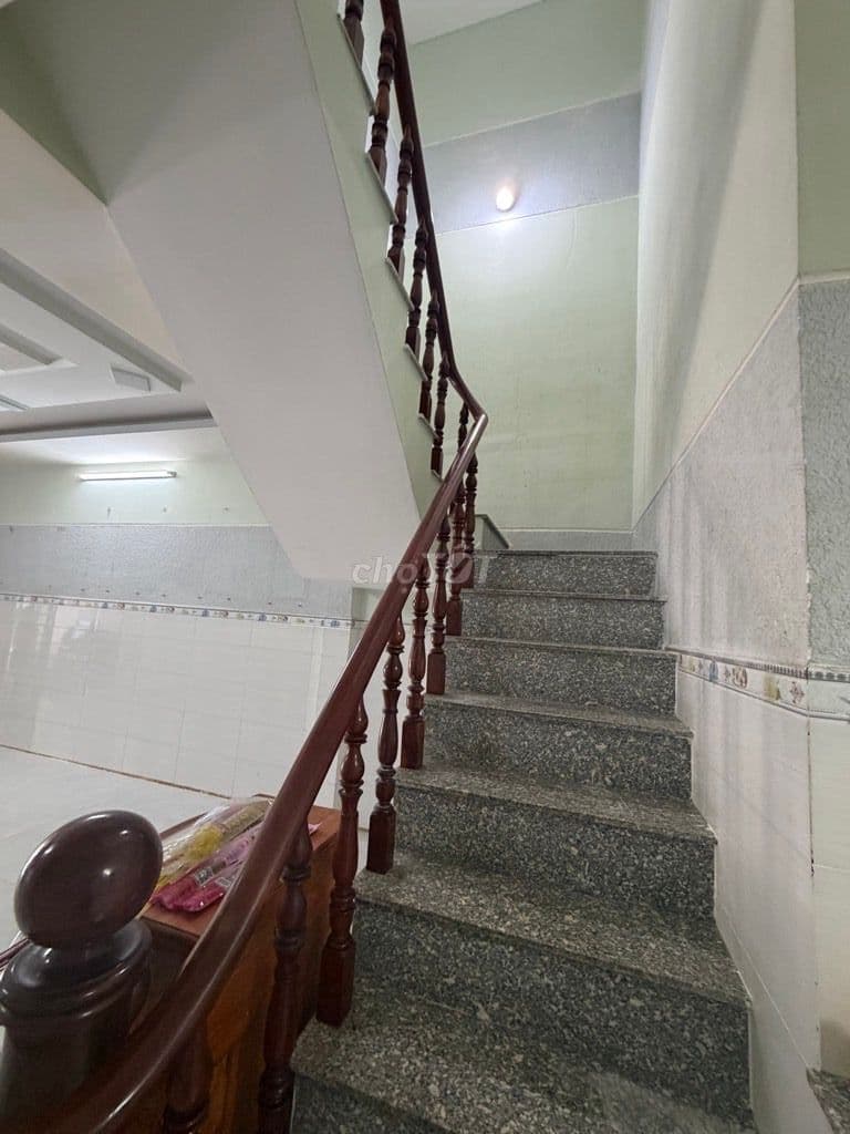 CỰC HIẾM.........NHÀ 2 TẦNG, MẶT TIỀN KINH DOANH, 150M2 CHỈ 2,9 TỶ .