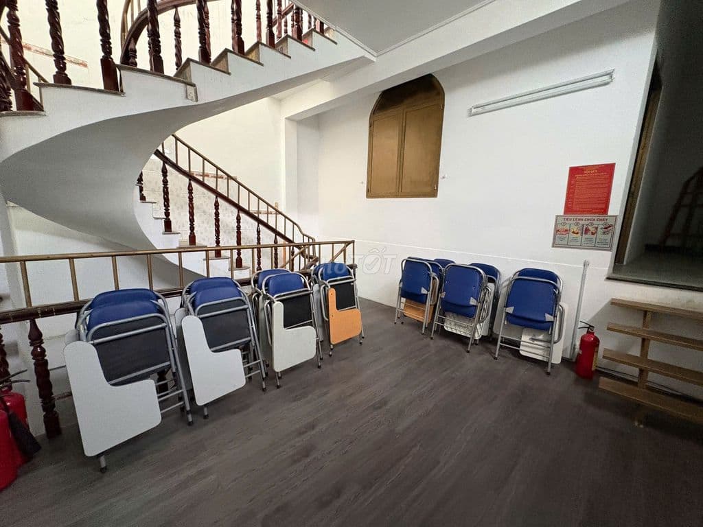 SANG NHƯỢNG GIẤY PHÉP, TOÀN BỘ CƠ SỞ VẬT CHẤT TRUNG TÂM NGOẠI NGỮ MSA - Ảnh 2
