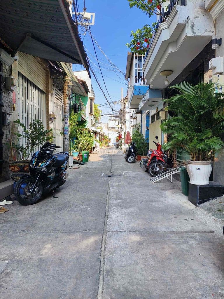 HẺM OTO 4M THÔNG HL2 - 4M X 8M - TRỆT LỬNG