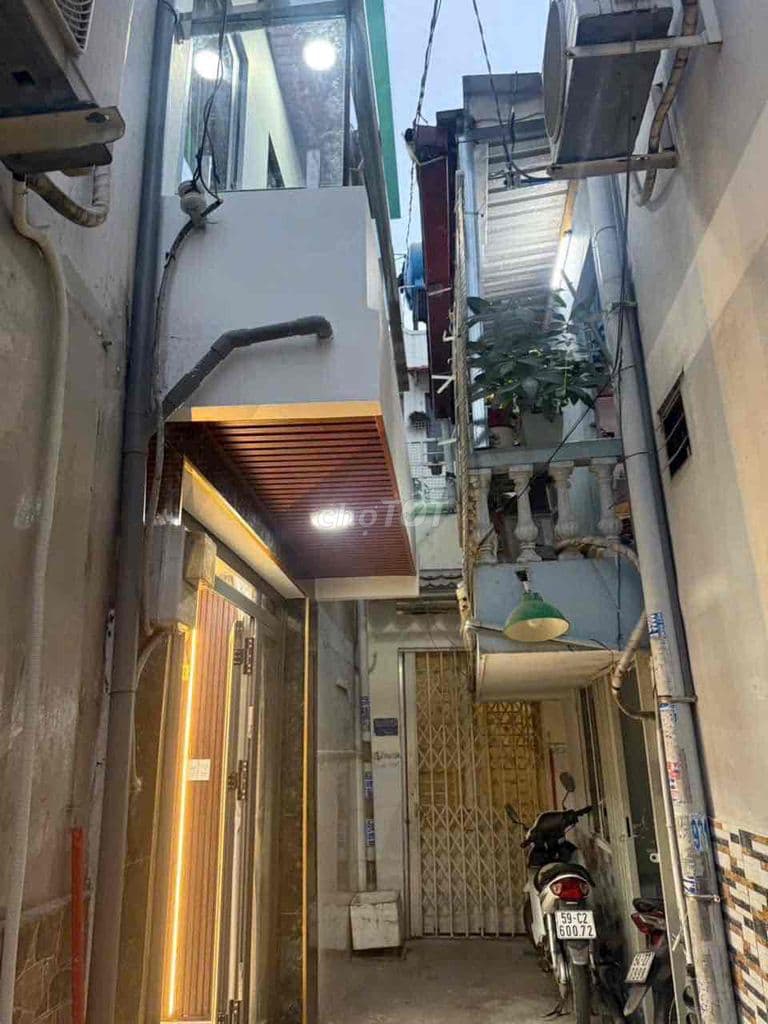 Nhà bán chính chủ vừa mới hoàn thiện đầy đủ nội thất