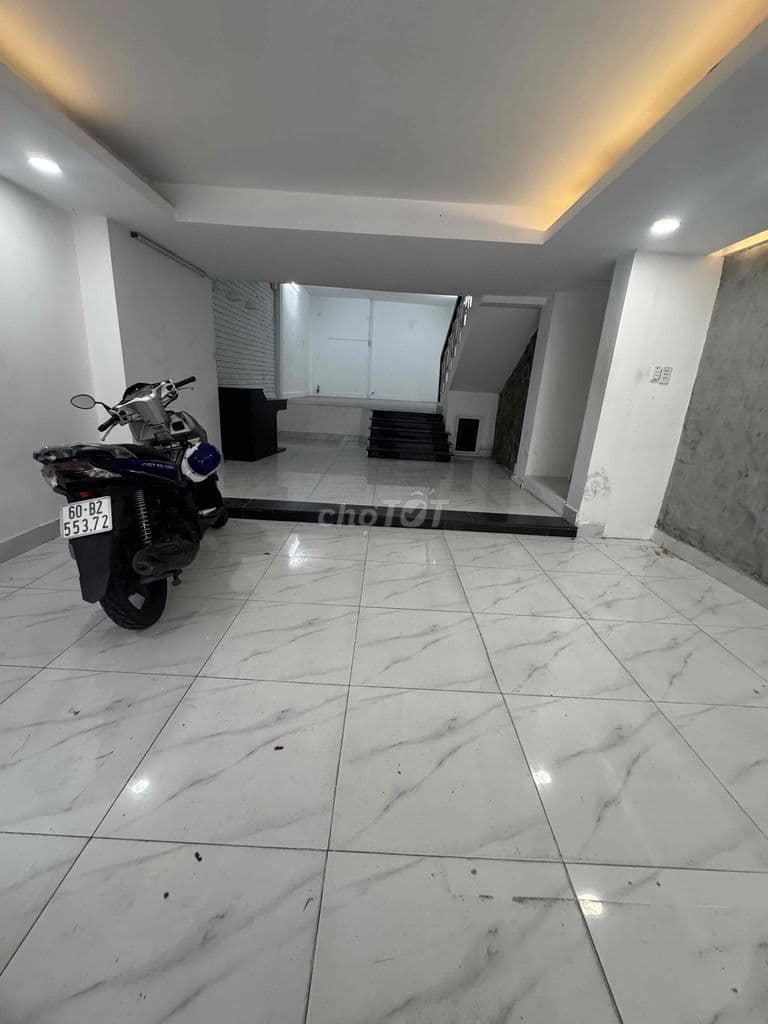 Nhà Khu sân bay hẽm xe hơi - Ảnh 3