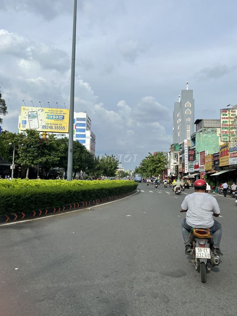 Bán nhà mặt tiền Lý Thái Tổ, P.8, Q.10. 4 tầng lầu. Giá chỉ 8,5 tỷ - Ảnh 2