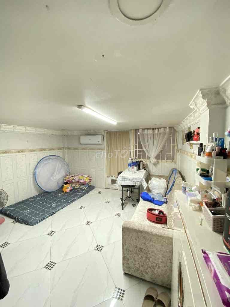 Chỉ hơn 10 Ty MT Chợ Rạch Ông, DT 49m2 Ngan 4m, 5PN, Dòng Tiền 22tr/t - Ảnh 2