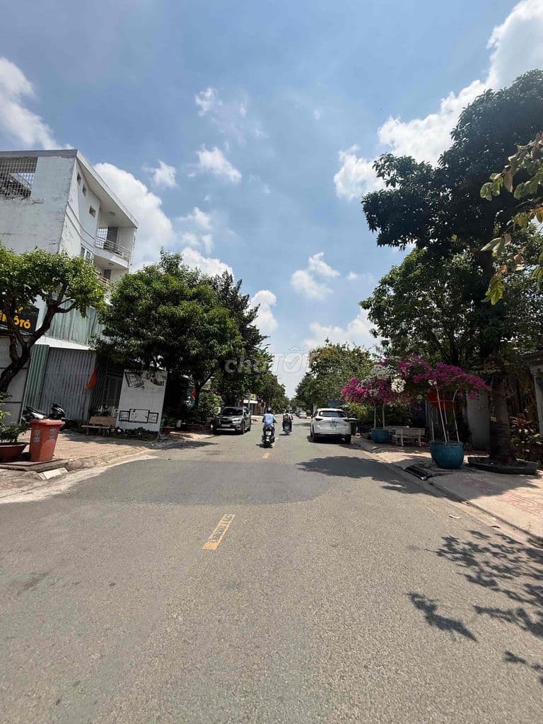 Mặt tiền đường 9 KDC Khang Điền, DT: 200m2/17.5 Tỷ - Ảnh 3