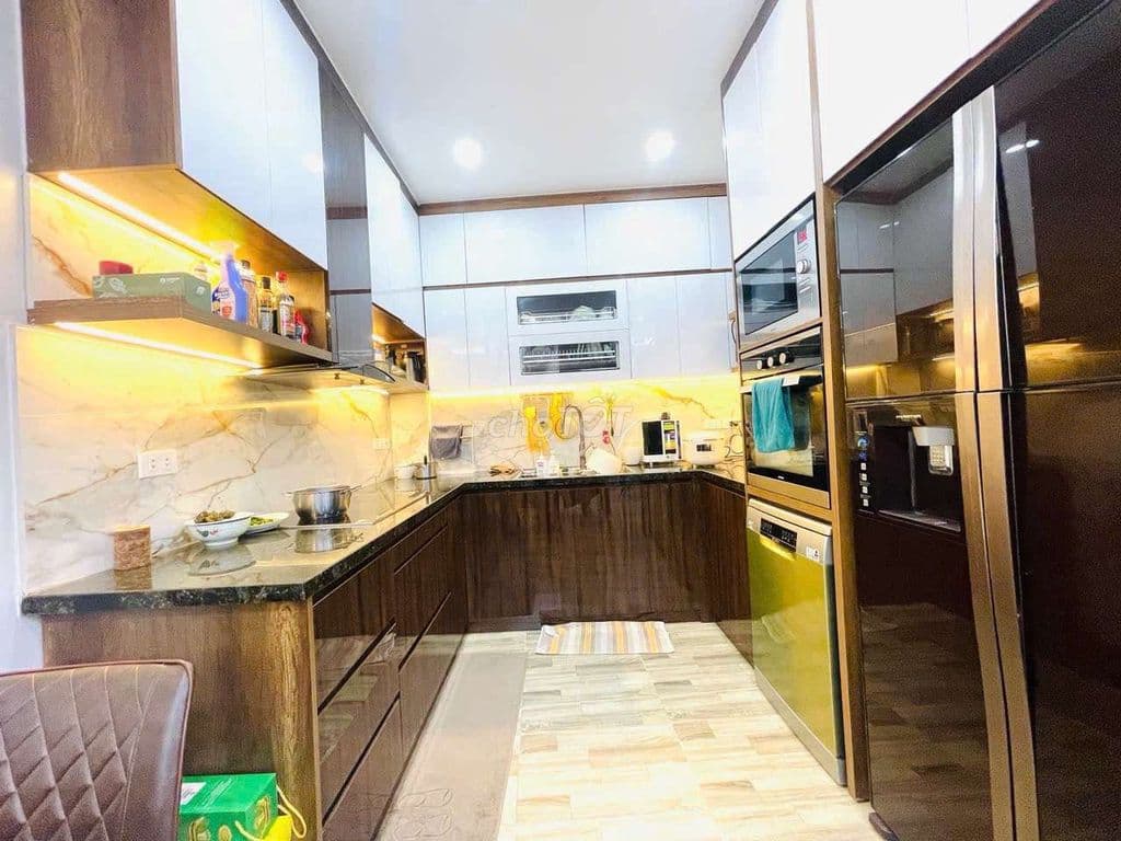 bán nhà Tây Hồ . lạc long quân 40 met mặt tiền 5 mét chỉ 17 tỷ - Ảnh 2