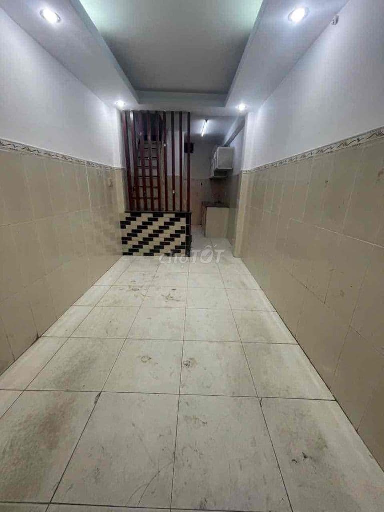 NHÀ NHỎ PHƯỜNG HẠNH THÔNG NGAY BỆNH VIỆN 175 SÂN BAY CHƯA TỚI 3 TỶ