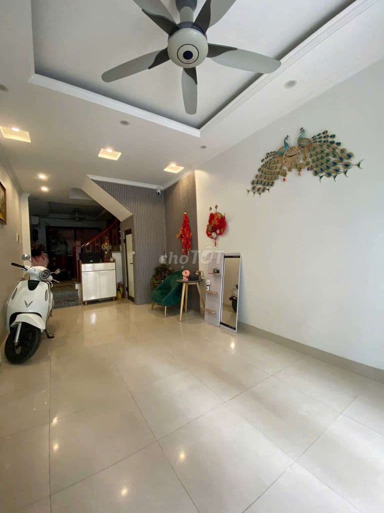 Bán nhà mặt ngõ thông ô tô - gần chợ - tiện ích - nhà đẹp ở ngay - Ảnh 3