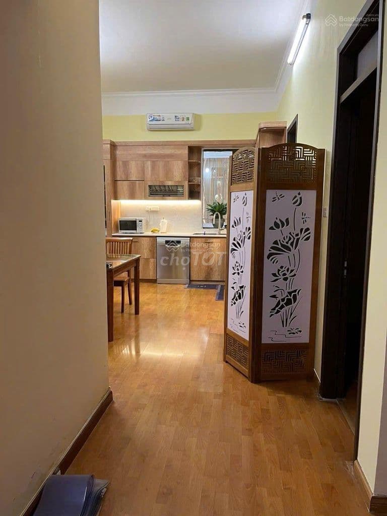 Chính chủ bán chung cư Dương Đình Nghệ 120m2 sân vườn, 3PN, 2WC