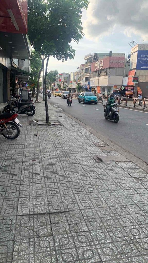 nhà mặt tiền quang trung gò vấp