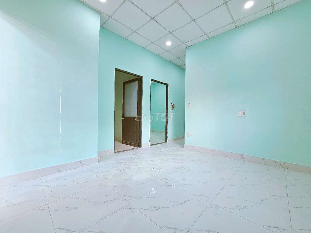 NHÀ 2 TẦNG ĐƯỜNG XE HƠI NGAY VINCOM LÊ VĂN VIỆT, hơn 5 TỶ - Ảnh 3