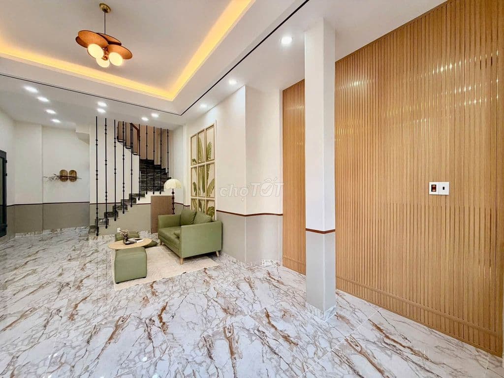 MẶT TIỀN KINH DOANH 4,75 x 9,5 mới 2 Lầu st 3pn Sổ riêng nội thất xịn