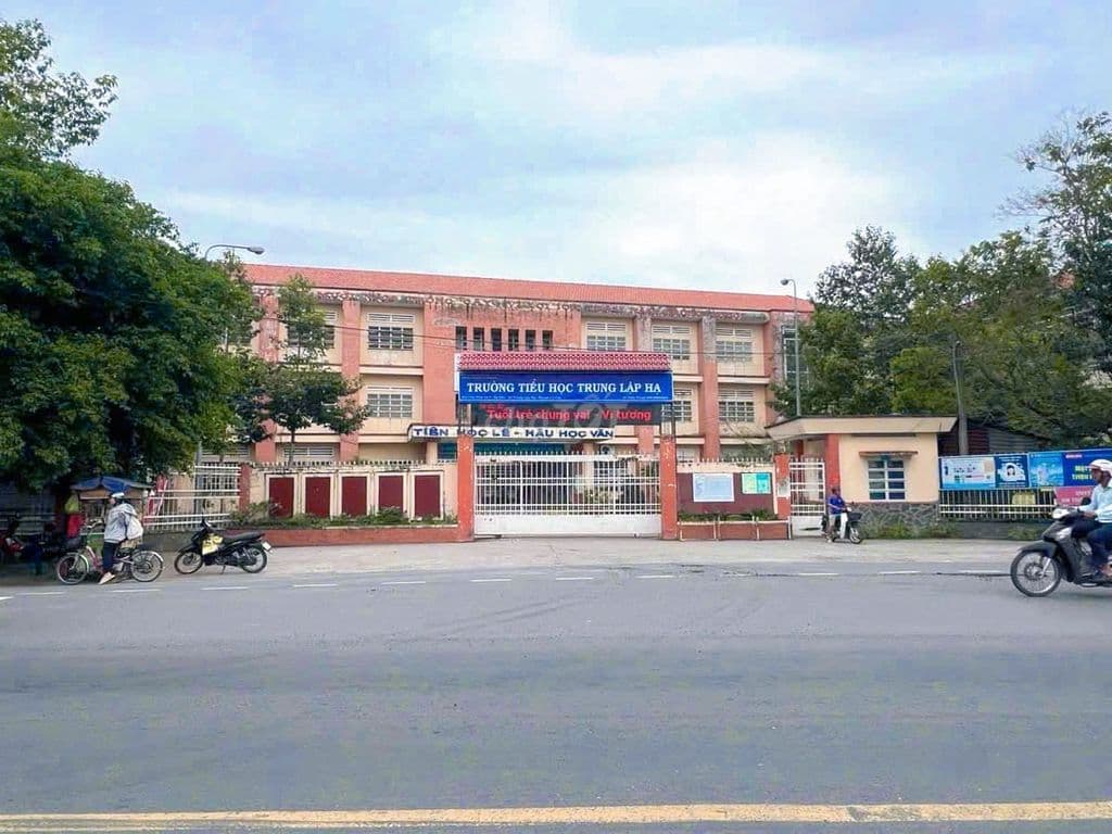 BÁN ĐẤT ĐẸP DT 166M2 GIÁ NGỘP 860TR NGAY TRUNG LẬP HẠ CỦ CHI - Ảnh 3