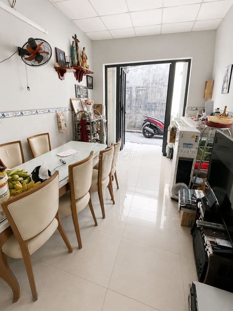 NGAY CHỢ AN NHƠN GV, NHỈNH 3 TỶ ~ 40M2, SẴN DÒNG TIỀN CHO THUÊ