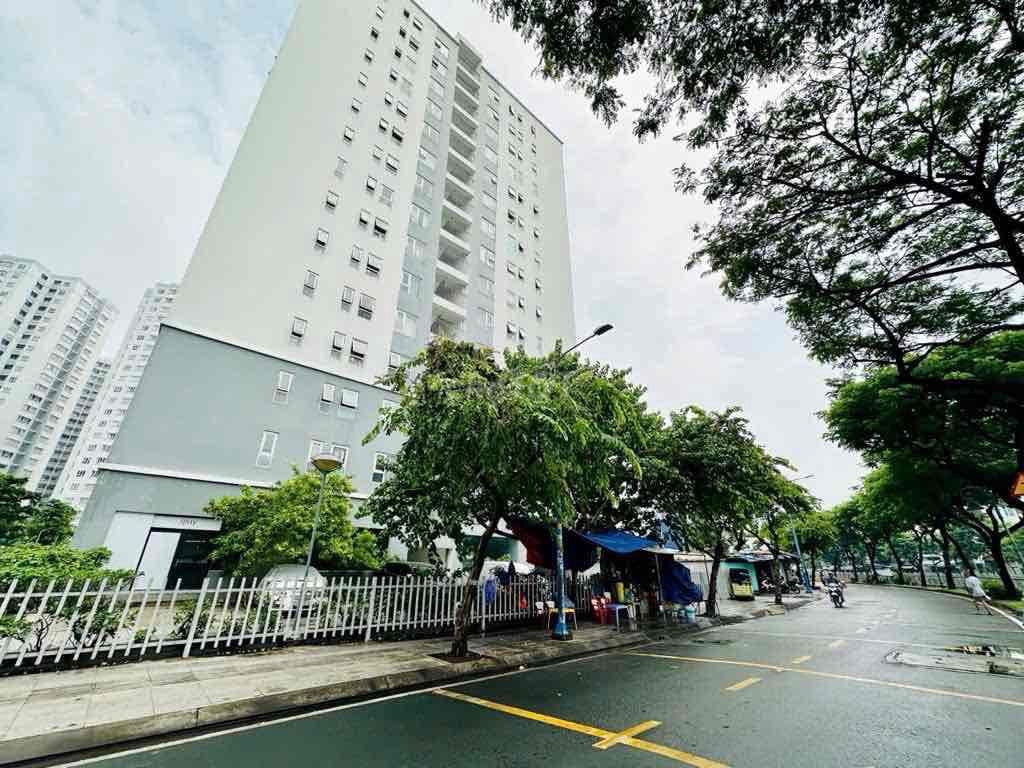 NHỈNH 1 TỶ NHÀ 3 TẦNG + LỮNG SỔ HỒNG RIÊNG -KHU DÂN CƯ BÌNH PHÚ - SÁT