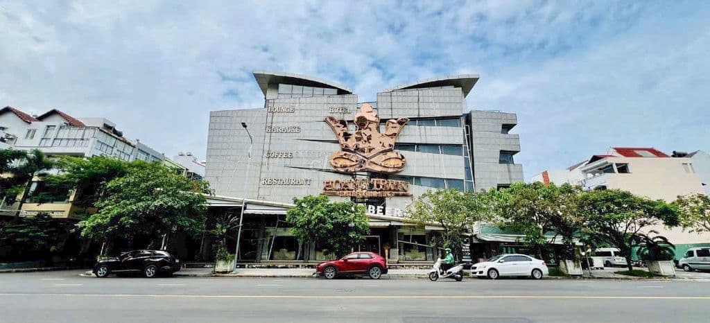 Bán toà nhà góc Lê Văn Thiêm-Bùi Bằng Đoàn, dtđ 725m2, KC hầm 5 tầng