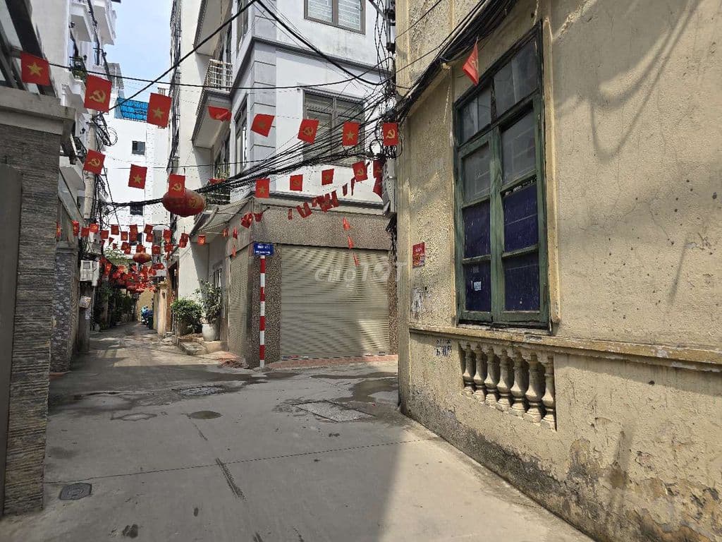 Yên tĩnh - Ngõ ô tô 7c/rộng - cửa sổ sau thoáng mát