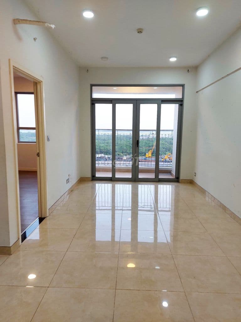 Cần vốn kinh doanh bán căn 2PN, 68m2 Luxgaden Q7, view sông, sổ hồng