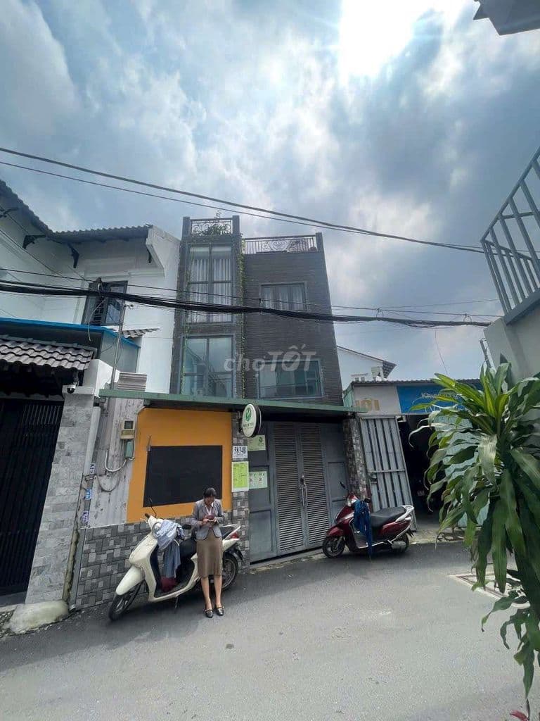 5,7 TỶ - NHÀ 3 TẦNG, ĐƯỜNG 9 - LINH TÂY