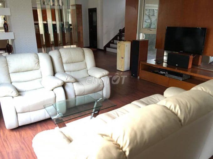 Bán Nhà Mặt Tiền Hẻm 284 Lý Thường Kiệt P Diên Hồng Dt: 4*16, 4 lầu st - Ảnh 3