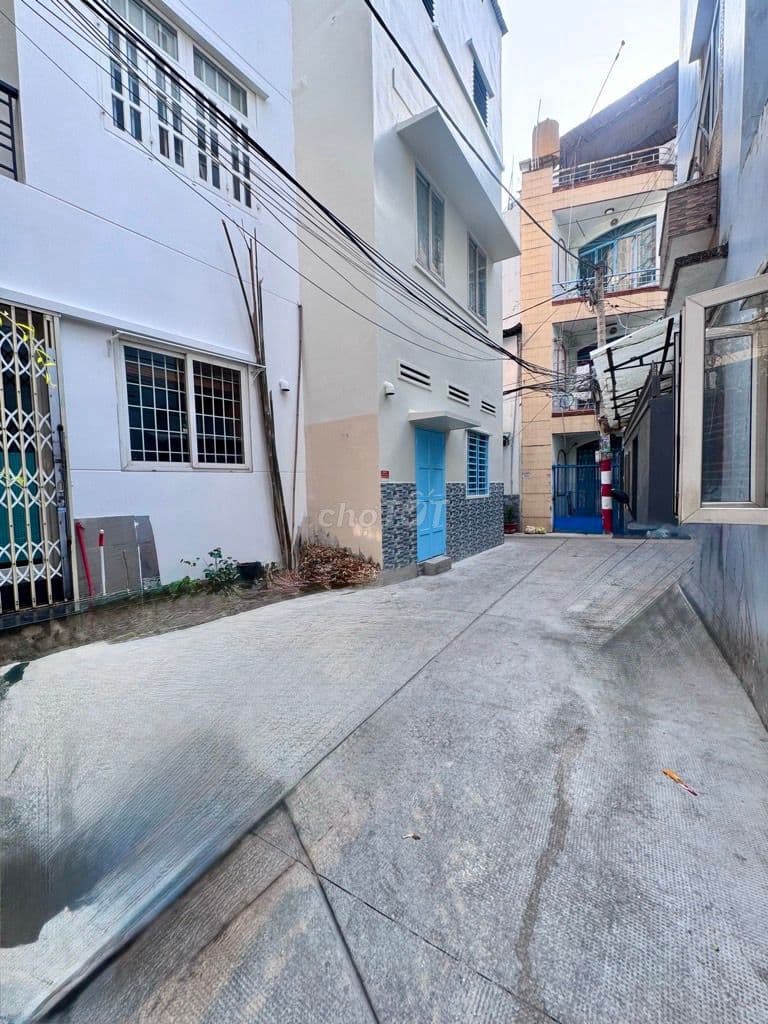 KHU HIẾM NHÀ BÁN QUẬN TÂN BÌNH GẦN SÂN BAY CHỈ NHỈNH 5 TỶ