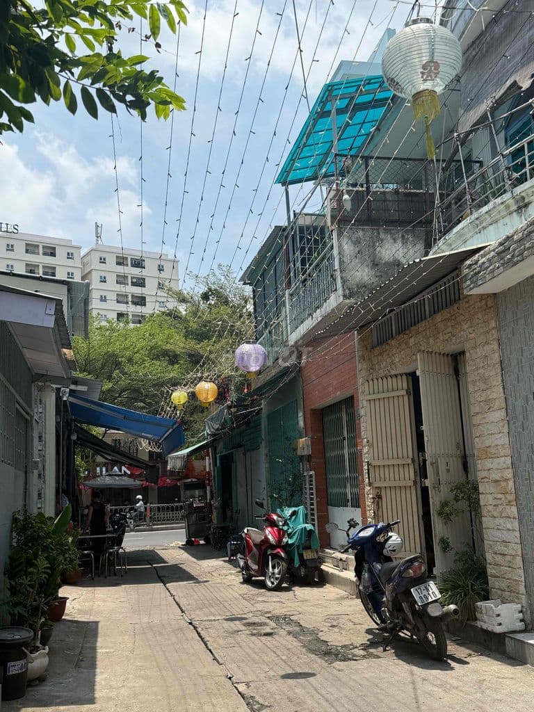 Bán Nhà Sát MT - Xe Hơi Tới Nhà - Trệt Lầu - Ngay Phan Văn Trị - Ảnh 3