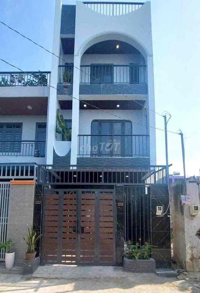 BÁN NHÀ 3 TẦNG Đ. NDT CẠNH VÀNH ĐAI 3 - 5.5 TỶ